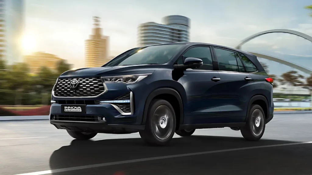 Toyota Innova Hycross
